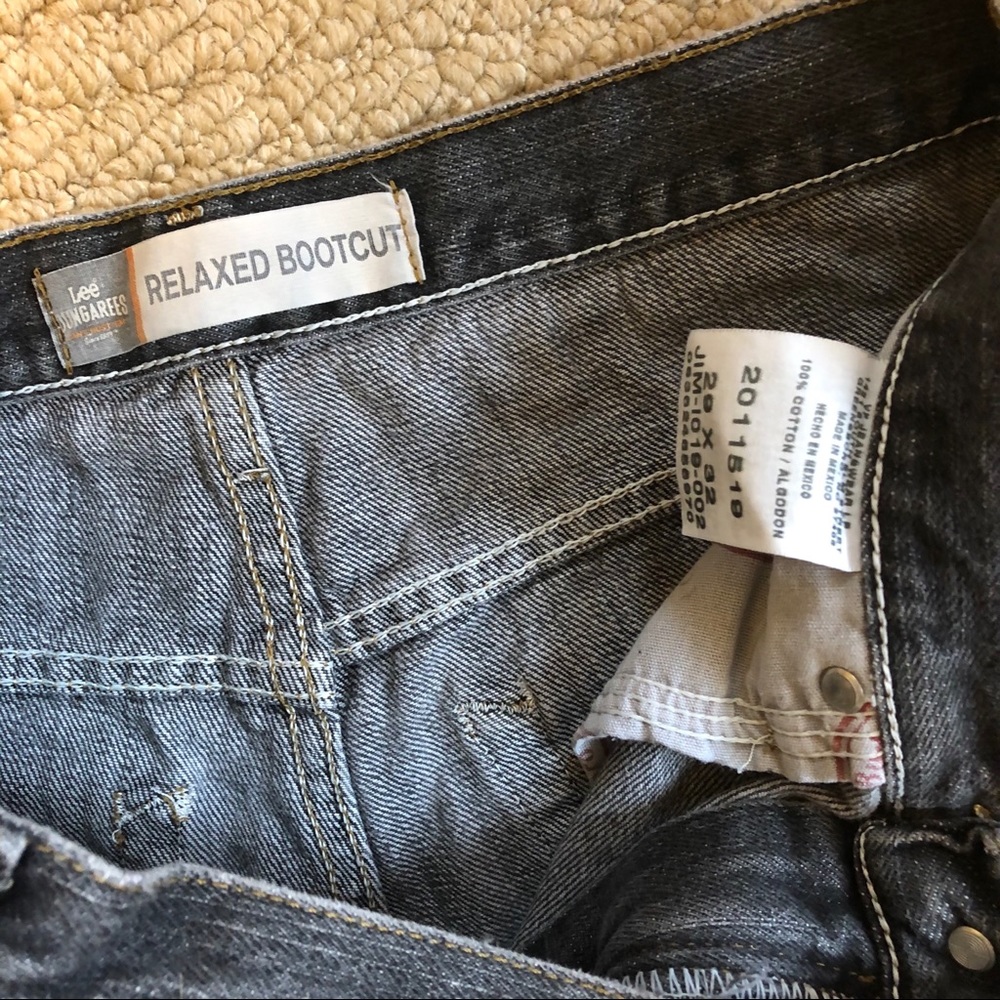 Levi Cut Offs ✨ - Picture 5 of 8